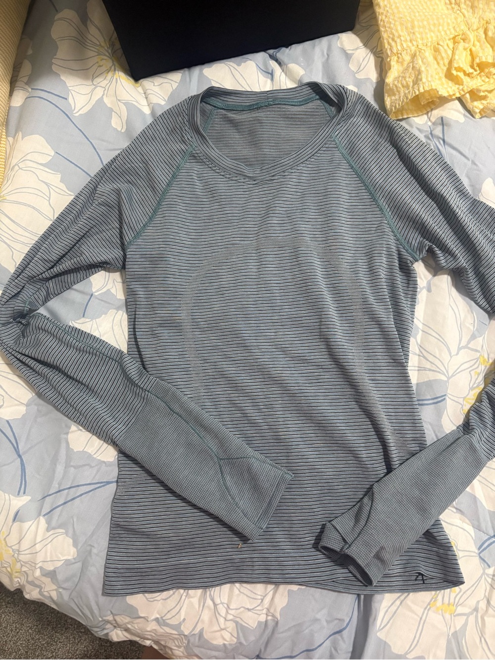 Lululemon Women’s Long-Sleeve Striped Crew Neck Top - Blue